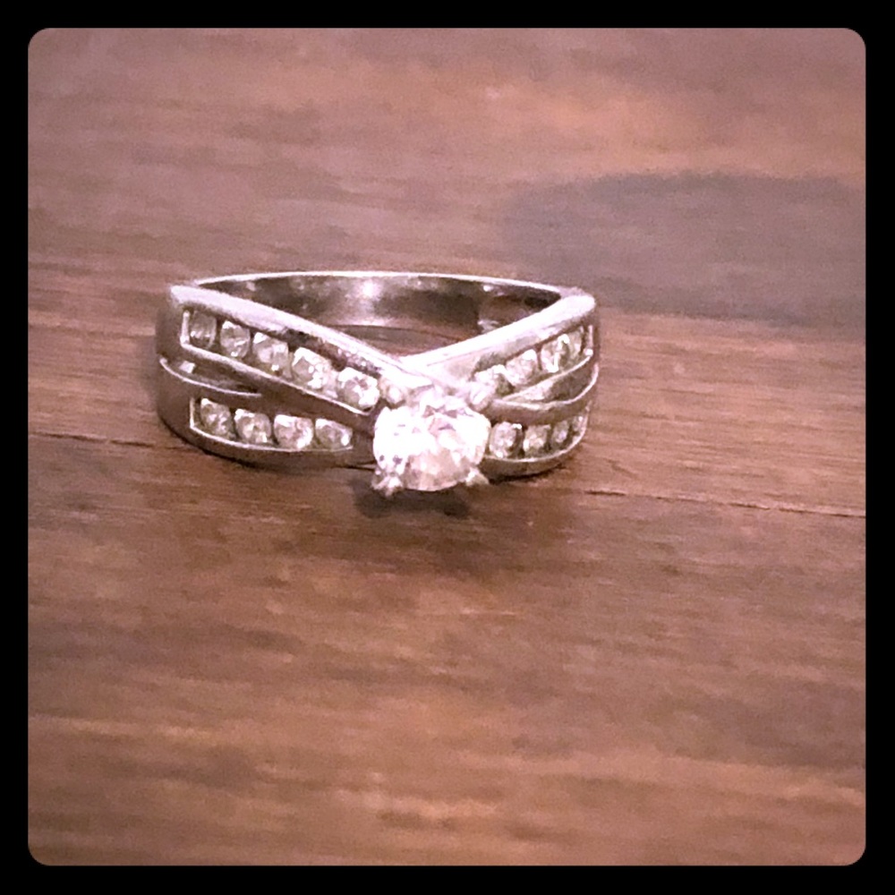 Sterling silver ring 925
